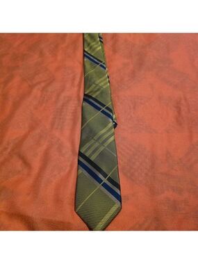 4/$25 Deal! Elegant Plaid Tie in Olive and Navy